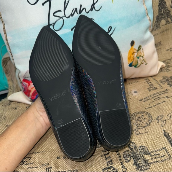 Vionic NWOB! Lena Iridescent Snake Print Ballet Pointed Flats Size 6 - Picture 10 of 13